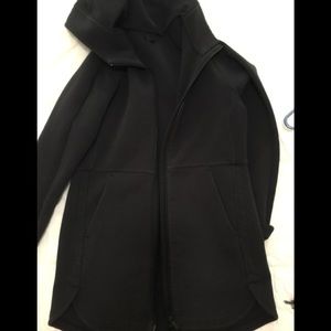 Lululemon jacket size 6
